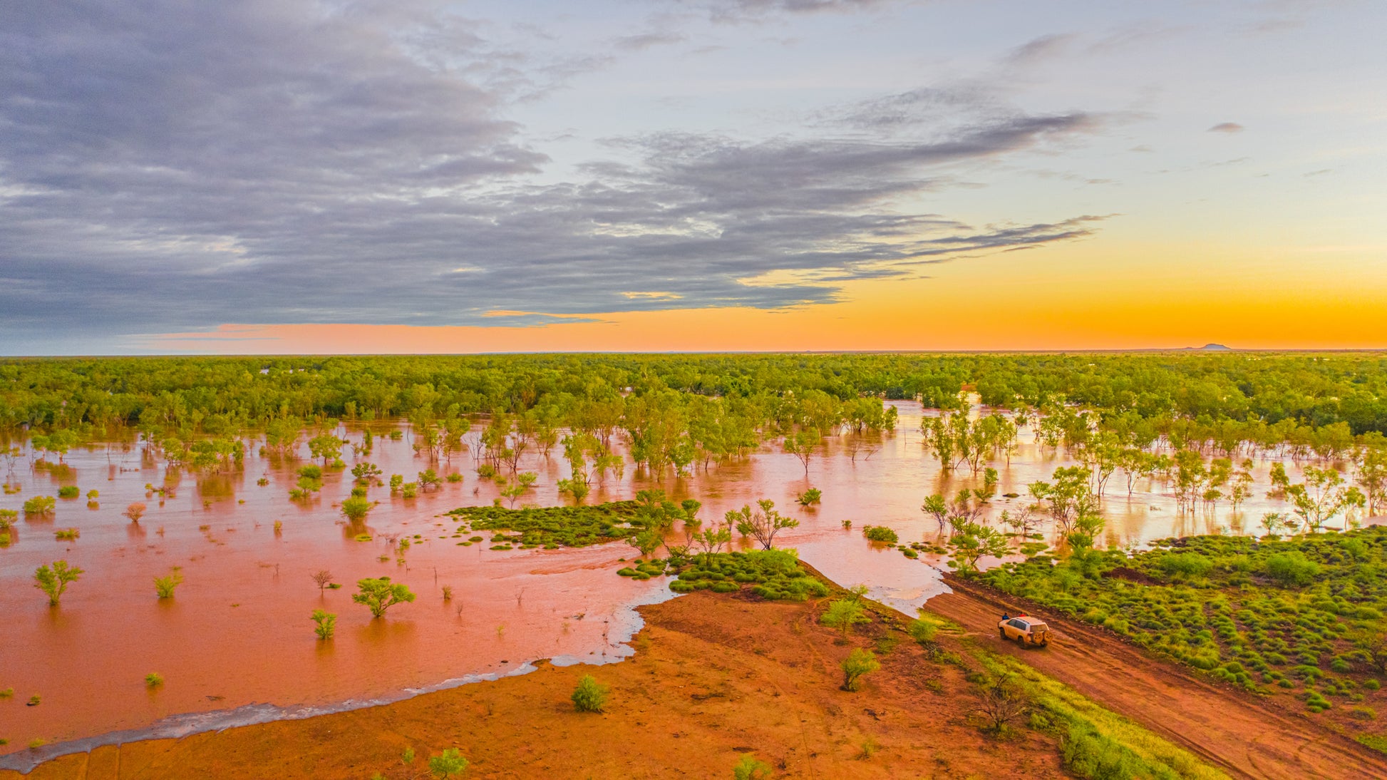 Christmas Creek Burst Banks, Wangkatjungka